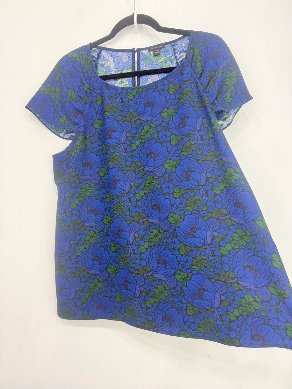 Ann Taylor Dark Tone Blue Green Floral Cap Sleeve Career Casual Blouse